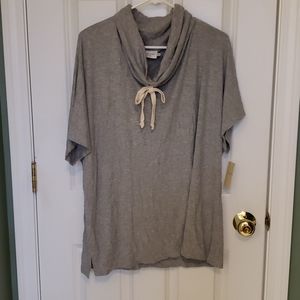 Short sleeve ribbed knit cowl neck